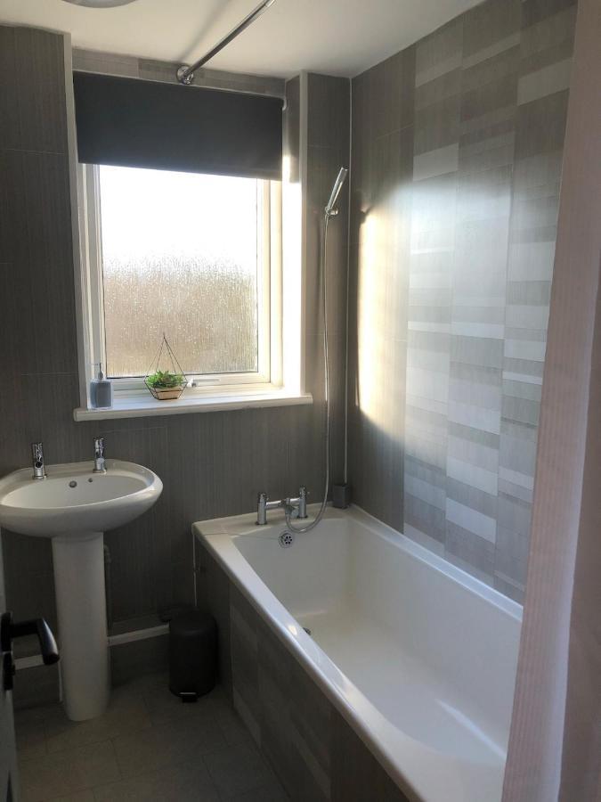 דורהם Rowan Place 5 Bedroom Off Street Parking Accommodation מראה חיצוני תמונה